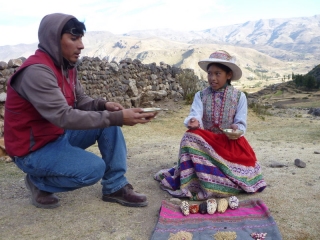 Eve tells us about quinoa, with a bit of help from Alfonso our guide