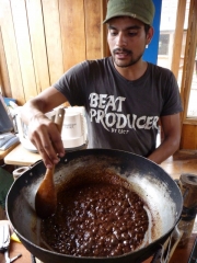 Mmm... chocolate, from cocoa bean to gooey fondue in 30 minutes at ChocolArte
