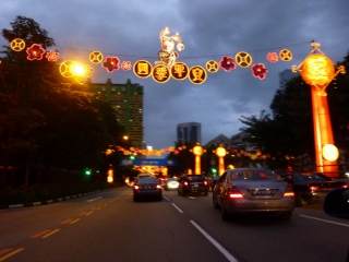 Our ill-fated taxi ride to the Pearl's Centre at least gave us a glimpse of Chinatown and other parts of the city